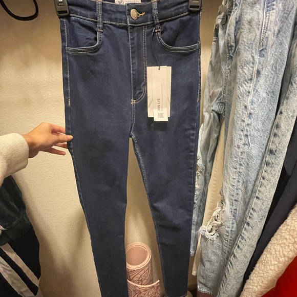 NWT Zara Super Elastic Jeans - Picture 1 of 3